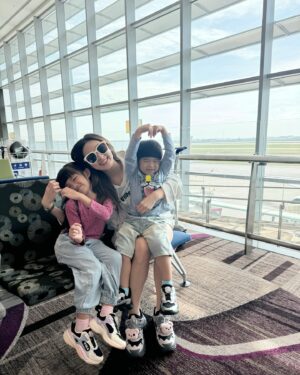 Yang Guang Ke Le Instagram - 努力的原因不就是为了这样吗？
💖💖💖
一家中秋团圆出国✈️🥮🌝👩🏻‍❤️‍👨🏻