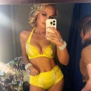 Yanina Studilina Instagram - Ночь …она как женщина, так обманчива, но так нежна. Фицджеральд 

#Ночьнежна  #спектакль #театрнамалойордынке