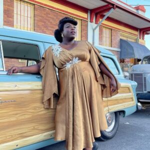 Yola Instagram - My girl #Yola is an amazing person. I loved her in #ElvisMovie as #SisterRosettaTharpe but meeting and working with her the past few months on #Hadestown as #Persephone has been a joy. I have grown to respect her as an artist and love her as a human being. 🌹💛🌹💛🌹💛 Now the secret is out, #Yola has #newmusic loading. 🥰🎵🎵🎵🎵🥰 A true student of music will always embrace the stylings of the greats and then create their own magic. I’m not sure if the world is ready, but I AM!!! Let’s go #Yola (Photo Dump) 🙌🏾 🙌🏾 #POWER 💛💛💛💛💛💛💛 #HadestownMusical #broadway #inspiration #YolaFanAndFriend