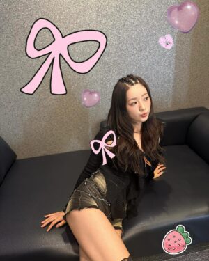 Yoon Bo-mi Instagram - 🎀APINK
