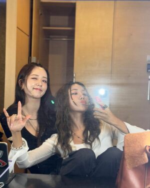 Yoon Bo-mi Instagram - 🎀APINK