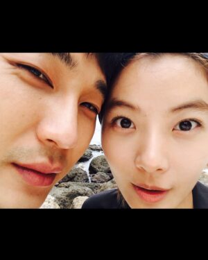 Yoon Soy Instagram - 10년이란 시간동안 함께했습니다..
인생에서 의미있는 가치가 무엇인지..무한한 믿음이 무엇인지..
알게해준 단하나의 소중한 인연..
내 베프이자 동료이자 사랑하는 남편..
사랑합니다..
#10주년#사랑#가족#남편#친구에서연인으로#연인에서부부로
#부부에서부모로#일상속특별함