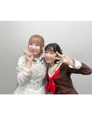Yoshino Nanjo Instagram - Animelo Summer Live 2024 -Stargazer-
2024/09/01
さいたまスーパーアリーナ
⁡
・・・
⁡
アニサマでした〜！
fripSideコラボ Secret Operation
⁡
グリザイアメドレー
（サヨナラの惑星アニサマver.〜涙流るるまま）
閃 -Sen-
⁡
衣装はfripとのコラボもあったのでSecret Operationでの衣装でした！
⁡
この髪色の明るさでのロングポニテはひょっとして初？？やっぱロングはテンションあがりますね！
ケア大変すぎて地毛でのばすのは無理だけど😂
もちろん嘘毛です！！
⁡
アンコール衣装は、また可愛いジャンスカ作ってもらいました〜！ジャニトラツアーの時の色違いです🥳🌿
⁡
久々のアニサマでしたが、見知ったお顔がたくさんでおしゃべりするのに時間が足りないくらいでした〜笑
⁡
みなさんとのお写真も！
⁡
⁡
📸まずはダンサーさん！
MaiMaiとMarinoさん！
かっこいい閃 -Sen-をありがとうございました！
まいまいはベストの下にNツアーTシャツ仕込んでくれてた🤣
⁡
📸コラボした現fripのひーちゃんとまおまお〜
どんどん進化してく2人のステージカッコ良かったですねー！コラボも楽しかった〜！satさんとバンドさんと写真撮るのすっかり忘れてました😇
#阿部寿世 ちゃん
#上杉真央 ちゃん
#fripSide
⁡
📸みのりん✨
美しかった〜！カッコ良かった〜！可愛かった〜👼
みのりんいてくれて本当に癒されたし安心できました〜！一緒の日で嬉しかったなあ！
#茅原実里 さん
⁡
📸ともちゃん！
久しぶりに会えて嬉しかった〜！
いつも元気なともちゃんはエネルギーに満ち満ちてて、大きな存在に思えてるから、並んだ時に自分より小柄さんだったことに改めて驚きを隠せなかった🤣昨日も元気もらったーーーっっ！
#黒沢ともよ ちゃん
⁡
📸しょーたくん
写真撮りましょーって言ってくれたんだけど（ありがとう🙏）あまりにも美しすぎたのでアー写っぽく撮ろうよ〜って提案したところめっちゃ乗ってくれて楽しかった笑 いやわたしも笑顔じゃないので撮れば良かった！！！
#蒼井翔太 くん
⁡
📸姉妹ず😇にゃーちゃん美春ちゃん
可愛い姉妹が移動してたので誘拐して写真撮ってきました笑 言うことハモるし笑い方おんなじだしで可愛すぎまして、ご両親に感謝をお伝えくださいとコメントするただの変な人になってしまいましたありがとう尊いよ‥
#鈴木愛奈 ちゃん
#花井美春 ちゃん
⁡
📸ゆーまくん
りなちゃんが可愛いって話とff14の話をずっとしていました笑 
#内田雄馬 くん
⁡
⁡
タイミング悪くスマホ持ってなくて写真とれなかったけど、（土屋）李央ちゃんともお話できて楽しかった〜✨
⁡
⁡
ステージもとにかく熱くて、アニサマはずっとこの熱量なんだなあとしみじみしてしまいました。
TRUEさんがオールラインナップ前の整列中に、夏が終わっちゃったなぁってポツリと言っていたのがお綺麗で儚くてなんとも印象的でした。
⁡
⁡
⁡
次はABEMAアニメ祭り「上坂すみれプレゼンツ大人女子博」かな？！どんなイベントになるんだろー笑 たのしみ！
⁡
⁡
おまけ
まいまいとメイクのことみさんが笑いながらなんか撮ってるなーと思ったらこれ笑
⁡
・・・
⁡
ヘアメイク @1129kotomi ことみさん
スタイリスト 前田千佳子さん