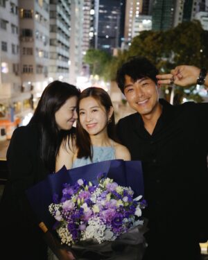 Yoyo Chen Instagram - 充滿歡樂的一個晚上
感謝你們為我慶生🎂♥️
謝謝 @christywo_official  @josephrodricklaw 
送我的生日驚喜✨
已經被愛包圍着
太幸福了！🥰🥰
@wongtsuiyu @edwinsiu @benontheroad @_bowiecheung 

#loveyo
#happybirthday 
#wearefriendsforlife