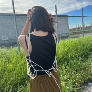 Yumi Adachi Instagram - 🤎🤎🤎
@torico_wear 
パールビスチェ。
ストラップと後ろのリボンはサテン。かわいい。