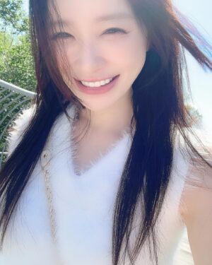 Yuu Tejima Instagram - 🌈

朝活最高な日☀️

アイコンにもした良い風なびき写真🍀

@apuweiser_official のふわもこトップスお気に入り❤︎

#朝活　#お散歩　#晴れ