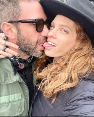 Yuval Scharf Instagram - אוכל לי איברים בפנים כבר יותר מעשור. 👃🏻👂🏻👅👀
ט״ו לאב 
#tolove#טובאב