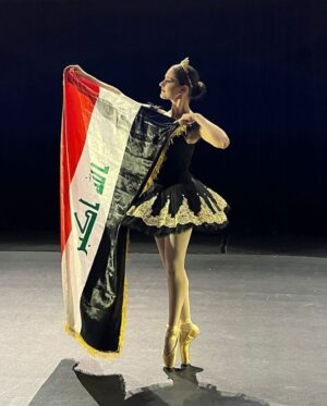 Zahraa Sami Instagram - كان هذا الأسبوع مميز بدايةً من دعم الأطفال لبداية السنة الدراسية الجديدة مع مؤسسة حلم و  دكتورة نوار عاصم ، ولا يمكن أن أنسى الفخر الذي شعرنا به عندما شاهدنا إنجازات النساء العراقيات اللواتي حصدن الميداليات بجدارة هذا الأسبوع نجلاء عماد و يارا زور 
نجاحات نسائية متتالية تعكس قوة وإرادة المرأة العراقية
فخوره كوني عراقيه 🫶🏻🙏🏻🇮🇶

This week has been special, starting with supporting children at the beginning of the school year with the Dream Foundation and the wonderful Nawar Asim. I can’t forget the pride we felt when we witnessed the achievements of Iraqi women who deservedly won medals this week, Najlaa Emad and Yara Zur. Continuous successes by women that reflect the strength and determination of Iraqi women. Proud to be Iraqi 🫶🏻🙏🏻🇮🇶