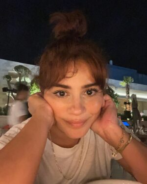 Zeynep Çamcı Instagram - 🍋 👸🏻
