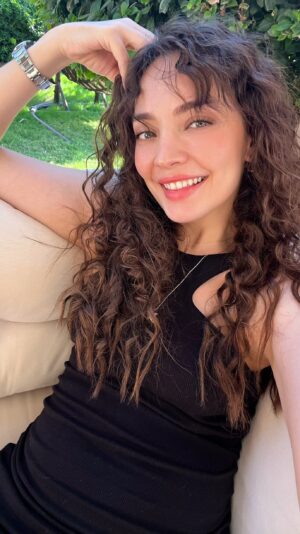 Zeynep Tuğçe Bayat Instagram - #işbirliği Okula Dönüş Heyecanı Teknosa’da Güzel! 🧡 Okulların açılmasına çok az bir zaman kalmışken tablet, notebook, akıllı saatler, kulaklık gibi aklınıza gelebilecek her şey için Teknosa.com ve Teknosa Mağazaları’na bakmayı unutmayın 🔸 Okula dönüşte son teknoloji ürünlerin tek adresi tabii ki 👉🏻 @teknosa 👈🏻