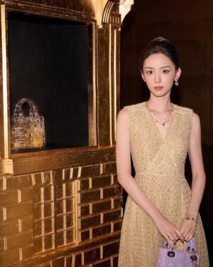 Zhou Ye Instagram - 金色的一天 #Dior @Dior