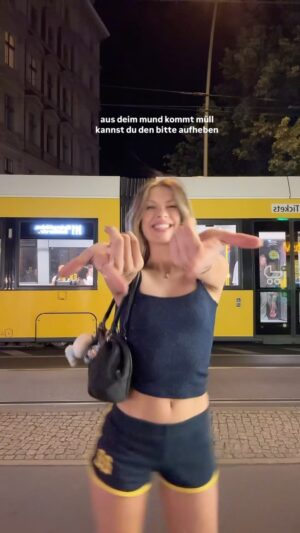 Zsá Zsá Inci Bürkle Instagram - Ärger Song und Video sind fertig 🤝 wann soll ich droppen ? 😈