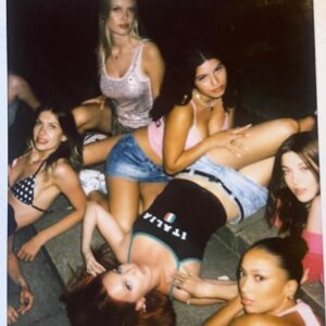 Zsá Zsá Inci Bürkle Instagram - unterwegs mit den girlys von nebenan 🎀📽️⭐️