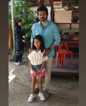 aazhiya sj Instagram - Once a Thalapathyyyy Fan ALWAYS a thalapathyyyy FAN ❤️❤️❤️❤️❤️❤️❤️❤️❤️❤️❤️❤️❤️❤️❤️

Travelling  more than  5250kms to Meet him and clicking this picture with him was a surreal moment 💝
The travel all the way to Pattaya was just filled with excitement and nervousness 💗 
Definitely a dream to many but a dream come true moment to me 
So happy and interacting with my Thalapathyyyy uncle and loved the way he waved hand to me wen I saw him 
Awwwww 🤩🤩 

Wish to see you again thalapathyyyyy uncle ❤️ ❤️ ❤️ 

Big thanks to my brother  @akhilan_sj 
#thalapathy @actorvijay #vijay #goat 
#pattaya #aazhiya #childartist #TheMainpicture 
#mythalapathy #fangirl #biggestfangirl
