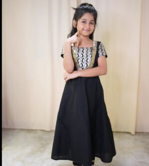 aazhiya sj Instagram - Flaunting with the diwali collections of @thestitches.in 

 @aazhiya_sj_official 

This Diwali grab the perfect style from @thestitches.in and make your celebrations a memorable one ❤️❤️❤️

#diwali #thestitches #aazhiya #akhilan #childartist #goat #goatkid #diwalicostume #dress #kiddress 
#elegantdresses
