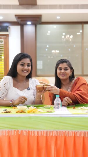 preetha reddy Instagram - We tasted @Babucatering ‘s amazing dishes, and their creativity blew us away! The veg chicken and veg prawn were so perfectly made, we couldn’t believe they were vegetarian! And the delicious elaneer payasam was the perfect sweet treat. Hats off to their incredible food! #babucatering #kolathur #food #gomathipriya #preetha #siragadikkaaasai #vijaytelevision do you guys like our combo?
