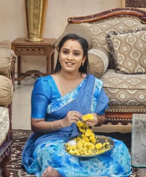vj Santhiya Instagram - என்னை ஆளும் என் அழகு ராட்சசி ❤️❤️❤️
@aval_santhiya 

#avalsanthiya #murali #mywife #mylife #livetogether