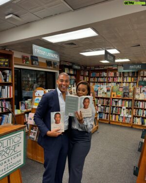 Laura Coates Instagram - Thanks to my friend @thelauracoates for moderating my book talk at @politicsprose in DC last night. ❤️ #ioncewaslost #ioncewaslostbook #iowl