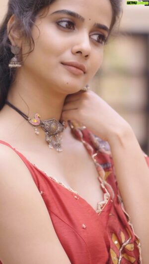 Sri Gouri Priya Instagram - ❤️❤️❤️

Styling - @manogna_gollapudi 
Outfit - @myriti 
Jewellery - @bcos_its_silver 
Shot and edited by @chinthuu_klicks 
Styling team - @meghanasrinivas30 @sriramya_kunche @style_dby_shree