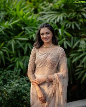 VJ Akshaya Instagram - Glowing vibes ! 🤩

Outfit : @tamohara_house_of_designs 
Makeup & styling : Akshu 
Pc : @portraitsbylokesh 
Hairstyle : @sujitha_mua 
Jwellery : @aaranyarentaljewellery 

#vjakshaya #weddingwear