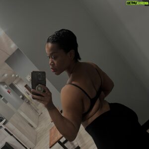 Vanity Instagram - This isn’t a throwback, I’ve just been holdin’ back

#WrestleBae #ProfessionalWrestler #ShortHairPhatAZZ
