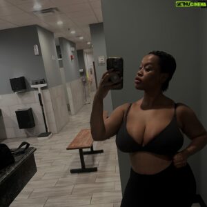 Vanity Instagram - This isn’t a throwback, I’ve just been holdin’ back

#WrestleBae #ProfessionalWrestler #ShortHairPhatAZZ