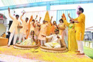 Aadita Jain Instagram - Day 3 - Bhai ki Haldi Ceremony with all Family 
Flowers ki haldi🌼🌼

.
.
#family #familygoals #haldi #haldiceremony #haldioutfit #haldidecor #aachalmerenaal #bhaikishaadi #foryou #foryoupage #explore #explorepage #weddingbells