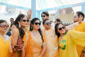 Aadita Jain Instagram - Day 3 - Bhai ki Haldi Ceremony with all Family 
Flowers ki haldi🌼🌼

.
.
#family #familygoals #haldi #haldiceremony #haldioutfit #haldidecor #aachalmerenaal #bhaikishaadi #foryou #foryoupage #explore #explorepage #weddingbells