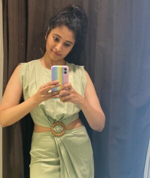 Aarohi Narayan Instagram - 🦋Be a butterfly 
——————————————————-

You can be that butterfly, 
Souring and flying high. 

First you need to be a caterpillar, 
Heading into change that’s unfamiliar. 

Embrace change not knowing where it will lead, 
As change has to come first before you succeed🦋