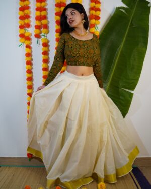 Aarya Maya Instagram - ഉത്രാടം🌼

എല്ലാവർക്കും എന്റെ ഓണാശംസകൾ… 🙏🏼wish you all a very happy onam 🌼🌼🌼

#onam2024 #onamootd #onamoutfit #pattupavadai #ajarakh