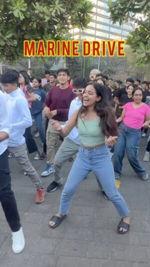 Aditi Singh Khatri Instagram - Sunday subah 6am to 10am poch jao or maja karo 😍😍 

#mumbai #narimanpoint #sundaystreets #sundayvibes #sundayfunday #sunday
