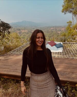 Aditi Singh Khatri Instagram - chasing the ☀️