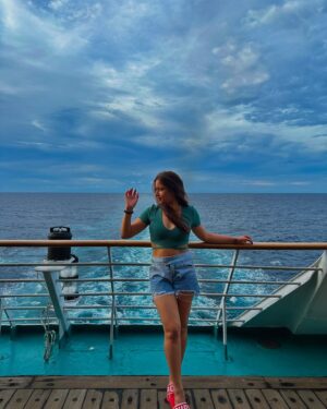 Aditi Singh Khatri Instagram - and like the wave I will fall, I will rise 🌊

@cordeliacruises ⛴️ 

Thanks for this amazing trip @wearepermissionless  @jr_rudo ❤️✨

#cordeliacruises #destinationofyourdreams #mvempress #cordeliaempress #seacation