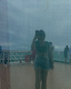Aditi Singh Khatri Instagram - and like the wave I will fall, I will rise 🌊

@cordeliacruises ⛴️ 

Thanks for this amazing trip @wearepermissionless  @jr_rudo ❤️✨

#cordeliacruises #destinationofyourdreams #mvempress #cordeliaempress #seacation