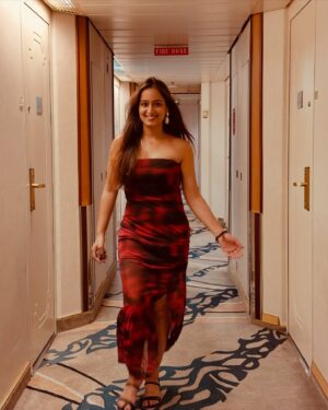 Aditi Singh Khatri Instagram - happy in a million little ways 😚