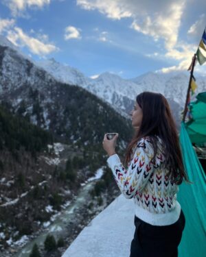 Aditi Singh Khatri Instagram - Pahado ke yaad main 🥹❤️