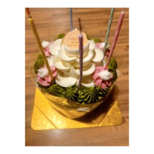 Akane Hirose Instagram - 🎄Merry Christmas🎅🎄
クリスマスパーティー＆誕生日お祝いしてもらって、最高に楽しいクリスマスを過ごしました！
サウナも旅行もご飯も遊園地もいっぱい行こうね！ 
@harami_piano @haruyama_555 @hanaiyuki 

そして制作の合間にメンバーと焼肉！

大好きなおともだちからたくさんお祝いしてもらえて幸せすぎる12月🎂
@fuzuzu @__315run 

みんないつもありがとう❤️