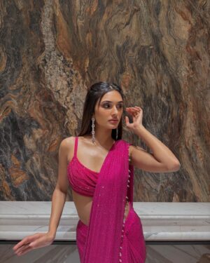 Alaviaa Jaaferi Instagram - wearing @itrhofficial @renuoberoiluxuryjewellery ✨