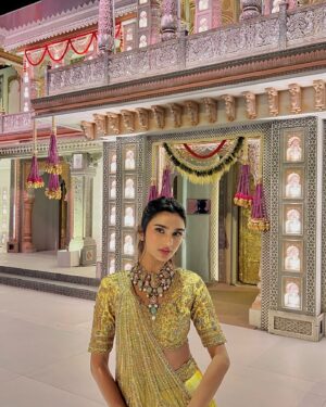 Alaviaa Jaaferi Instagram - wearing @sulakshanamonga @jagdishjewellerschandigarh
