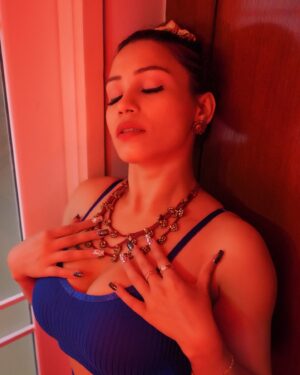 Alendra Bill Instagram - 💙🥀💙🥀💙🥀💙🥀💙🥀