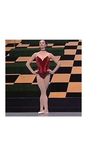 Alessandra Ferri Instagram - @alessandraferriofficial_ in la chauve-souris by roland petit. 🖤 

video rights belong to the rightful owner. curated by @ballettreasures on instagram ♡ follow for more!