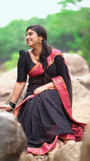 Amala Gireesan Instagram - ❤️❤️❤️

Camera by @prabhuv_