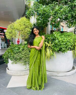 Amala Shaji Instagram - 💚 #amalashaji 
Saree 💚 @hashtag.the.saree.store_
📷 @shahi_official
