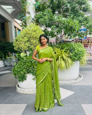 Amala Shaji Instagram - 💚 #amalashaji 
Saree 💚 @hashtag.the.saree.store_
📷 @shahi_official
