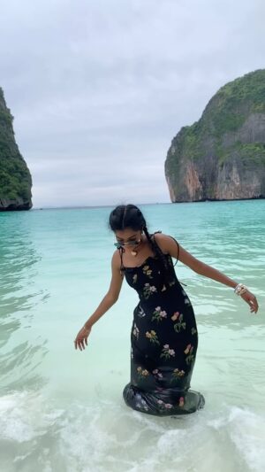 Amala Shaji Instagram - 🎷🌊 #amalashaji