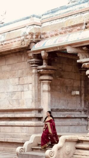 Amala Shaji Instagram - Telugu Ammai 🙈🧿💕

@alwaysramcharan @kiaraaliaadvani 
@musicthaman @saregamatelugu

#NaanaaHyraanaa #gamechanger #ramcharan #kiaraa #thaman #saregamatelugu #shreyaghoshal #karthik #love #melody #reel #insta