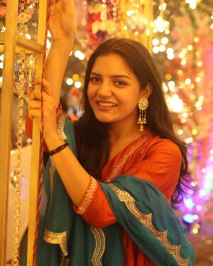 Ambika Vani Instagram - शुभ दीपावली ✨

Beautifully clicked by - @lightchazer