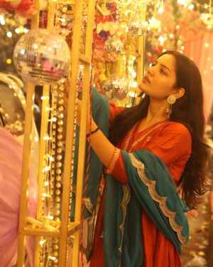 Ambika Vani Instagram - शुभ दीपावली ✨

Beautifully clicked by - @lightchazer