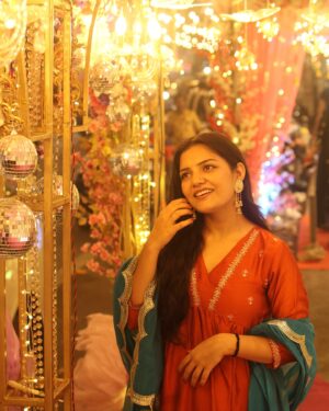 Ambika Vani Instagram - शुभ दीपावली ✨

Beautifully clicked by - @lightchazer