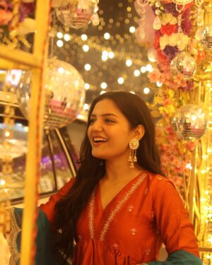 Ambika Vani Instagram - शुभ दीपावली ✨

Beautifully clicked by - @lightchazer